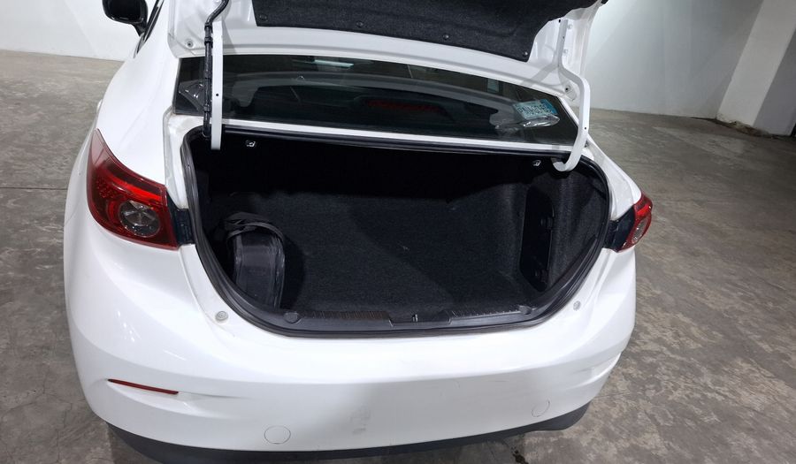 Mazda 3 2.5 SEDÁN S GT TA Sedan 2014