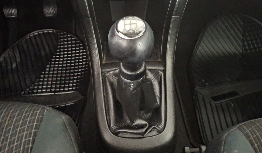 Suzuki Swift 1.4 GLX MT Hatchback 2016