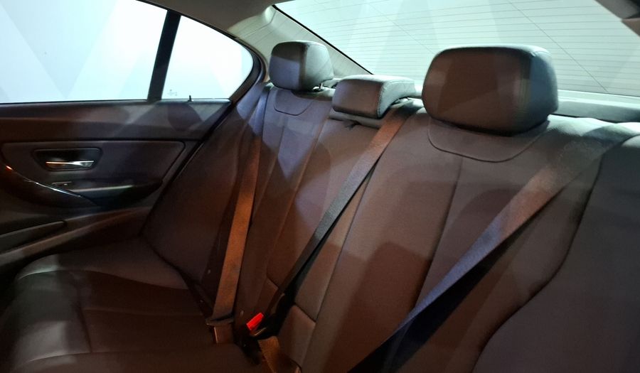 Bmw Serie 3 2.0 320IA LUXURY LINE Sedan 2013