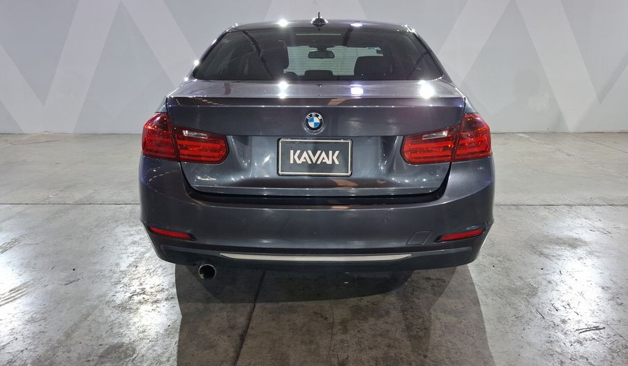 Bmw Serie 3 2.0 320IA LUXURY LINE Sedan 2013