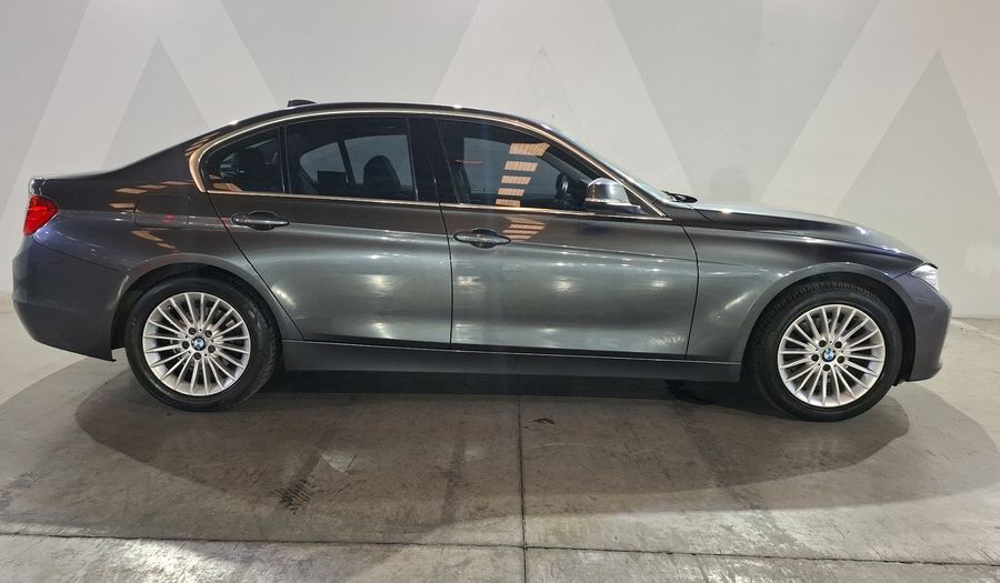 Bmw Serie 3 2.0 320IA LUXURY LINE Sedan 2013
