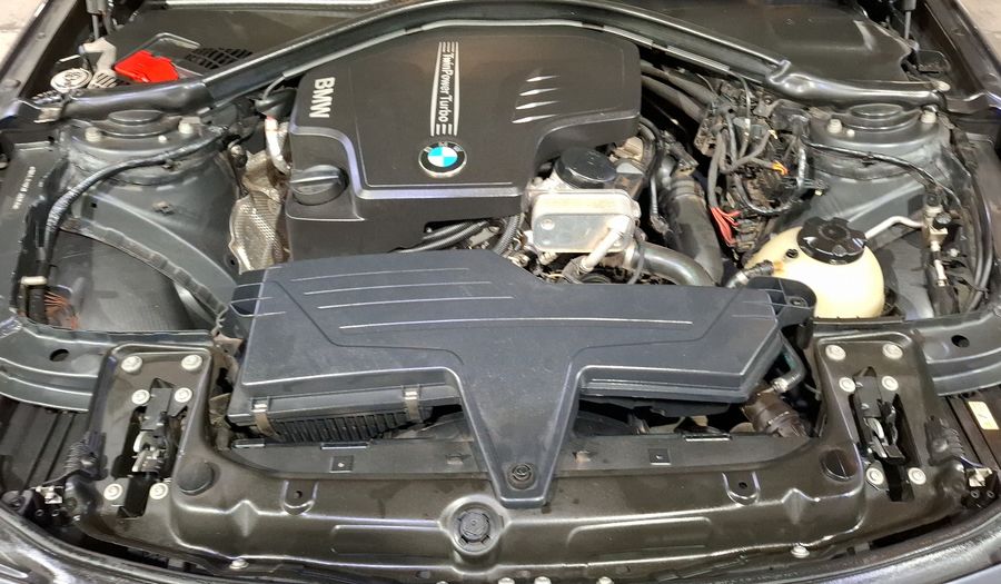 Bmw Serie 3 2.0 320IA LUXURY LINE Sedan 2013