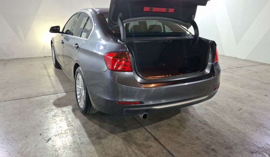 Bmw Serie 3 2.0 320IA LUXURY LINE Sedan 2013