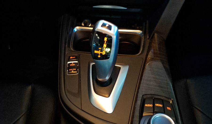 Bmw Serie 3 2.0 320IA LUXURY LINE Sedan 2013
