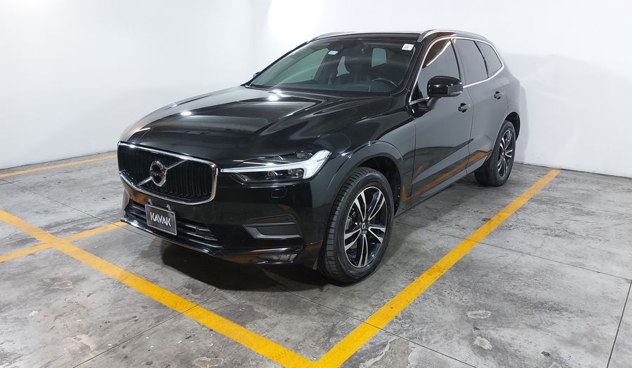 Volvo Xc60 2.0 T5 MOMENTUM AUTO AWD Suv 2021