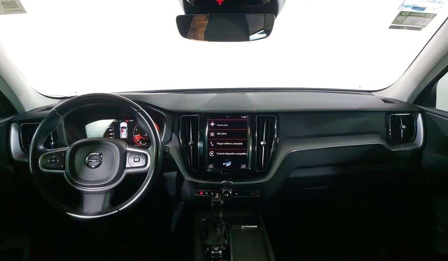 Volvo Xc60 2.0 T5 MOMENTUM AUTO AWD Suv 2021
