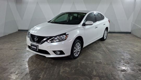 Nissan • Sentra