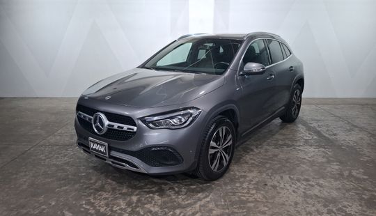 Mercedes Benz • Clase GLA