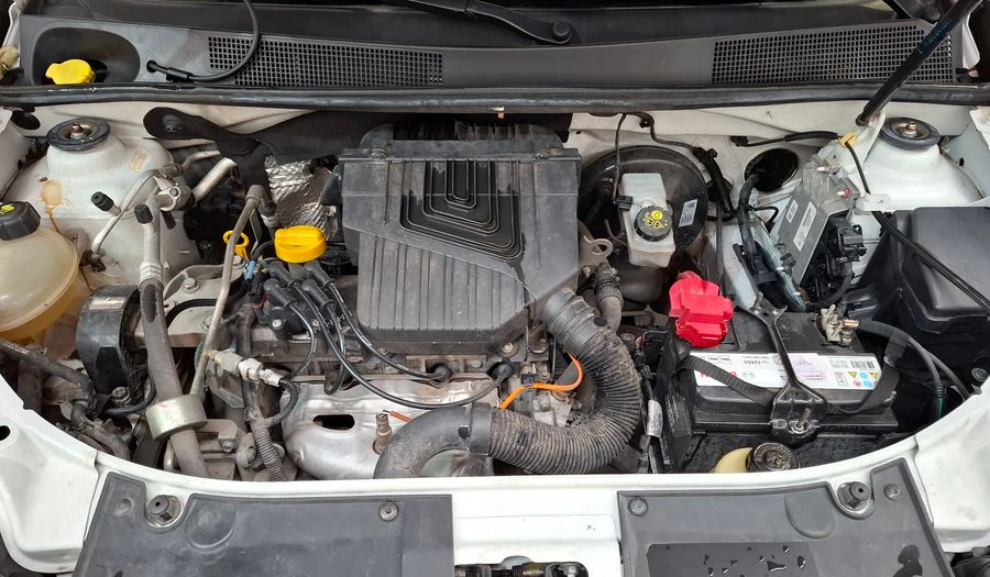 Renault Logan 1.6 AUTHENTIQUE PLUS Sedan 2016
