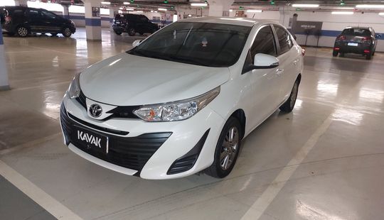 Toyota • Yaris
