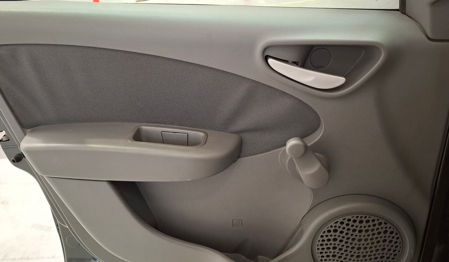 Fiat Palio 1.4 ATTRACTIVE Hatchback 2014