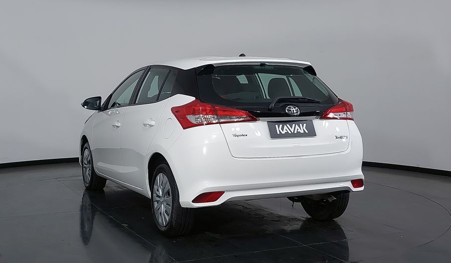 Toyota Yaris XL LIVE Hatchback 2022