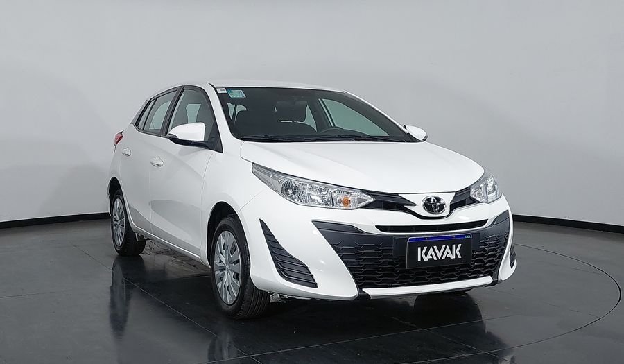 Toyota Yaris XL LIVE Hatchback 2022