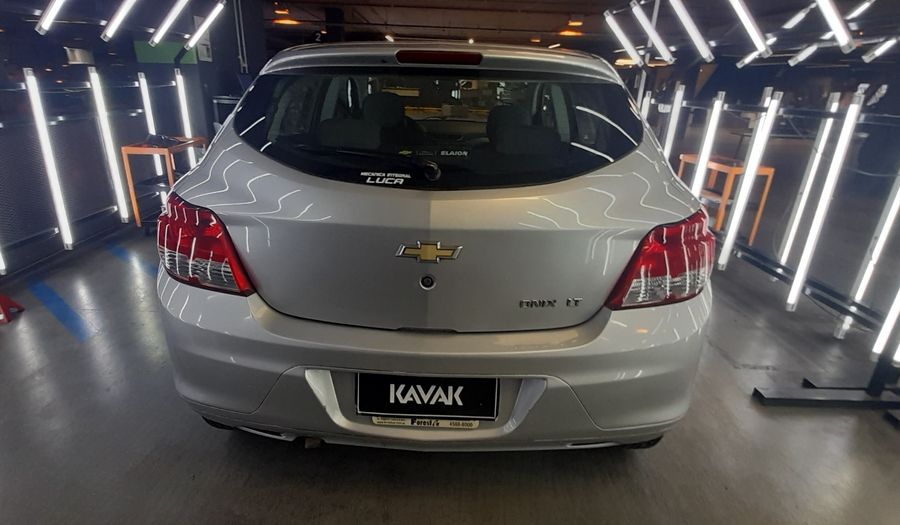 Chevrolet Onix 1.4 LT Hatchback 2013
