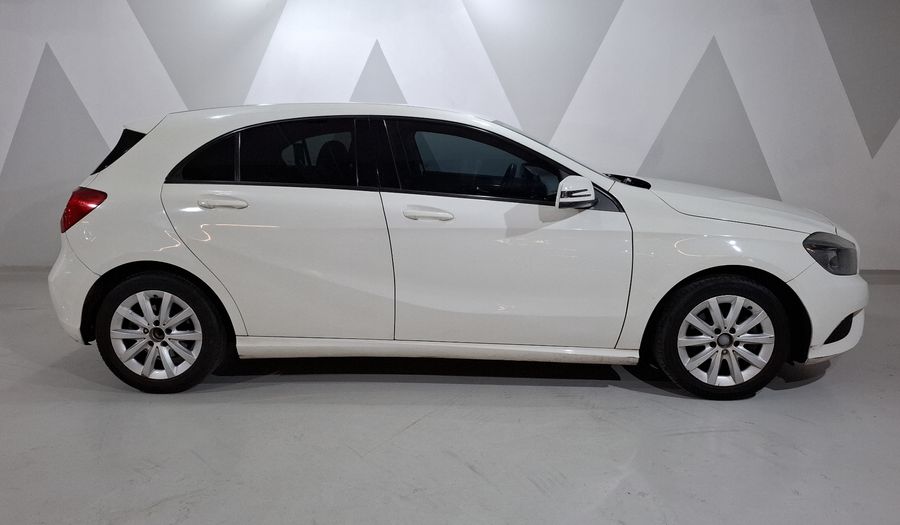 Mercedes Benz Clase A 1.6 180 CGI 7G-DCT Hatchback 2015