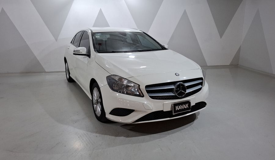 Mercedes Benz Clase A 1.6 180 CGI 7G-DCT Hatchback 2015