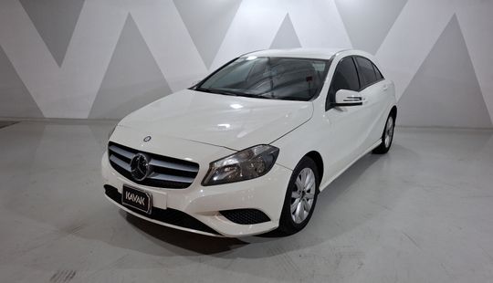 Mercedes Benz • Clase A