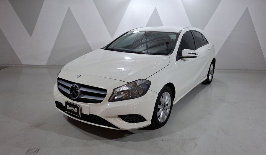 Mercedes Benz Clase A 1.6 180 CGI 7G-DCT Hatchback 2015