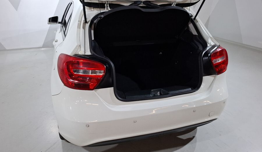 Mercedes Benz Clase A 1.6 180 CGI 7G-DCT Hatchback 2015