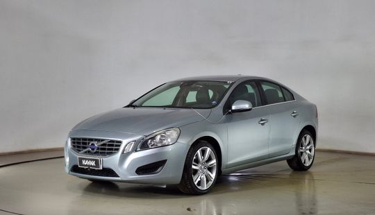 Volvo • S60