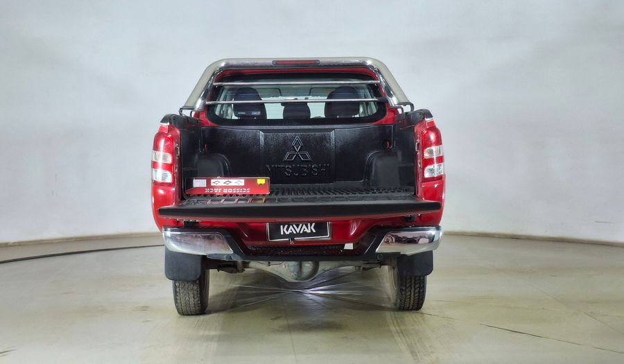 Mitsubishi L200 2.4 TD KATANA DC CR WF Pickup 2017