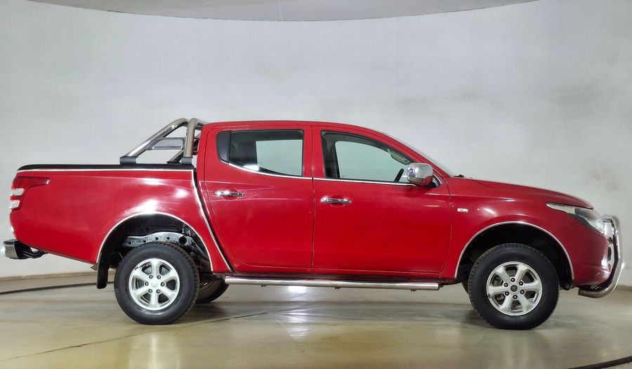 Mitsubishi L200 2.4 TD KATANA DC CR WF Pickup 2017