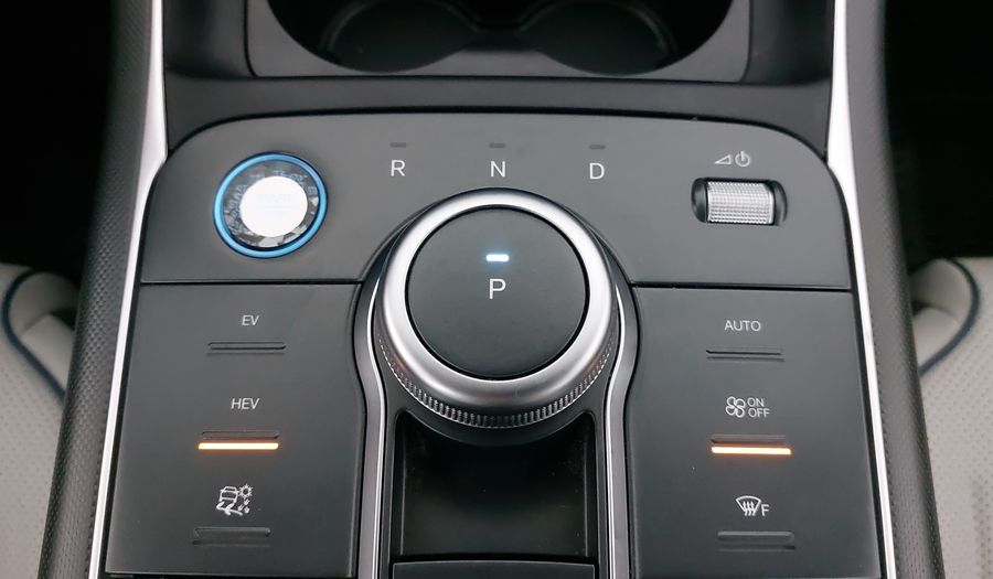 Byd King 1.5 PHEV DM-I 55KM AUTO Sedan 2025