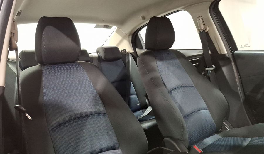 Toyota Yaris 1.5 R XLE AT Sedan 2016