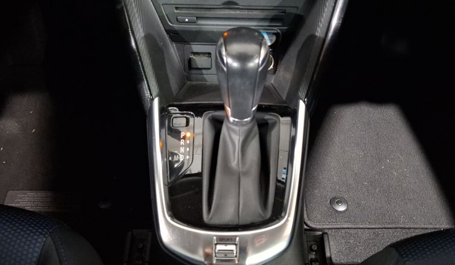 Toyota Yaris 1.5 R XLE AT Sedan 2016