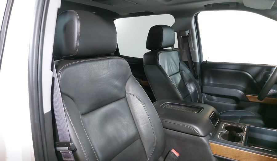 Chevrolet Cheyenne 5.3 2500 CHEYENNE CREW CAB C AT 4WD Pickup 2016