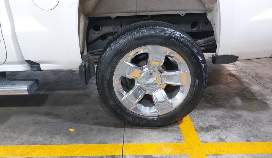 Chevrolet Cheyenne 5.3 2500 CHEYENNE CREW CAB C AT 4WD Pickup 2016
