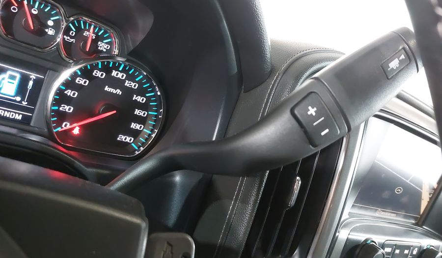 Chevrolet Cheyenne 5.3 2500 CHEYENNE CREW CAB C AT 4WD Pickup 2016