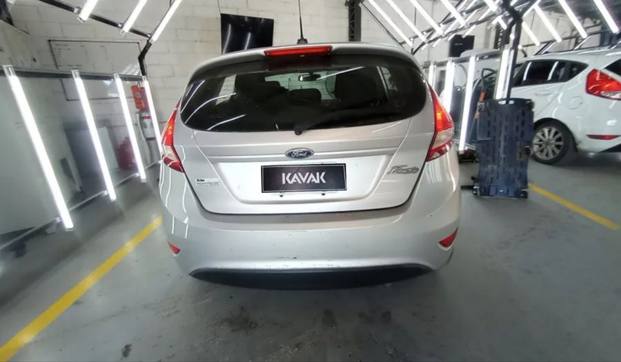 Ford Fiesta Kinetic Design 1.6 16V TITANIUM Hatchback 2011
