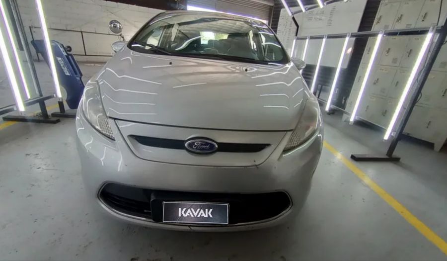 Ford Fiesta Kinetic Design 1.6 16V TITANIUM Hatchback 2011