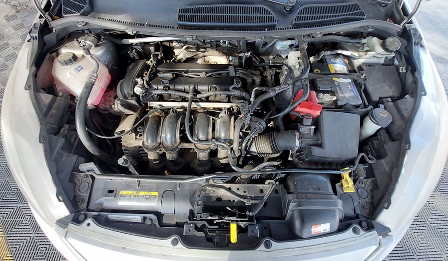 Ford Fiesta Kinetic Design 1.6 16V TITANIUM Hatchback 2011