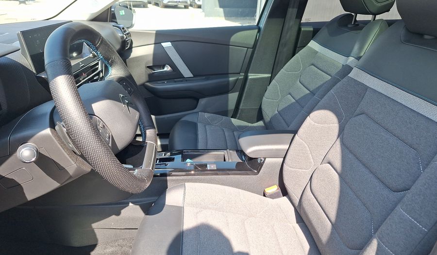 Citroen C4 1.2 PURETECH 130 AUTO SHINE Hatchback 2022