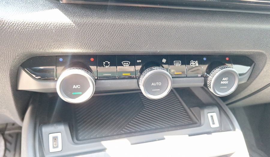 Citroen C4 1.2 PURETECH 130 AUTO SHINE Hatchback 2022