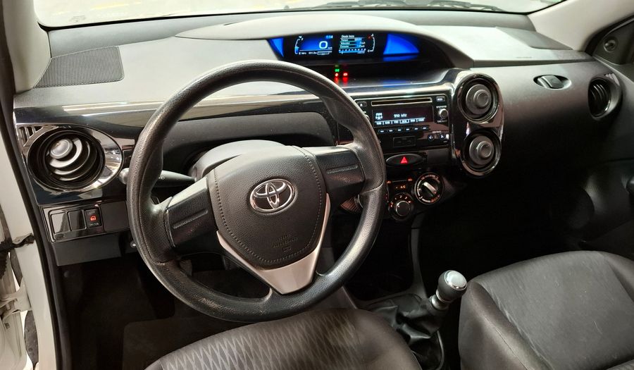 Toyota Etios 1.5 X Sedan 2020