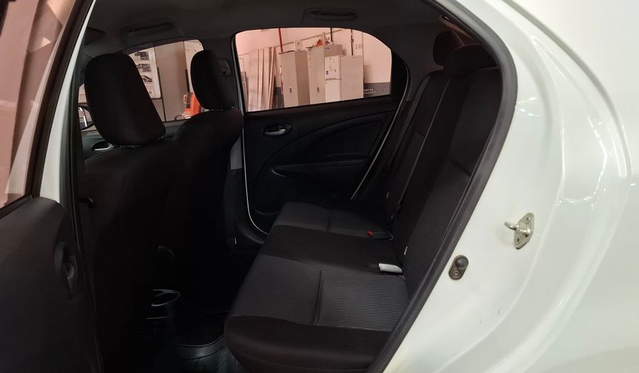 Toyota Etios 1.5 X Sedan 2020