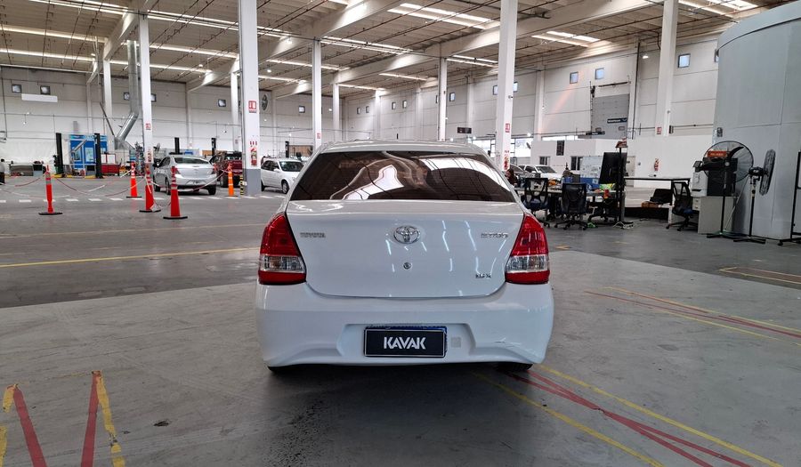 Toyota Etios 1.5 X Sedan 2020
