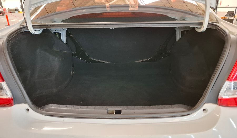 Toyota Etios 1.5 X Sedan 2020