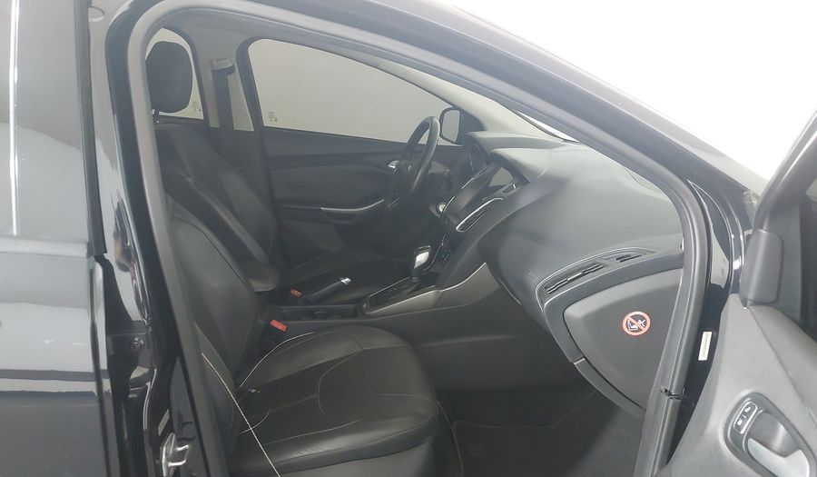 Ford Focus SE FASTBACK Sedan 2016