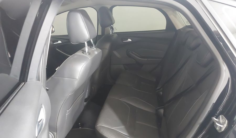 Ford Focus SE FASTBACK Sedan 2016