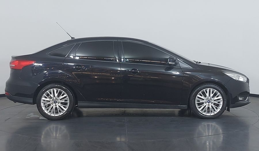 Ford Focus SE FASTBACK Sedan 2016