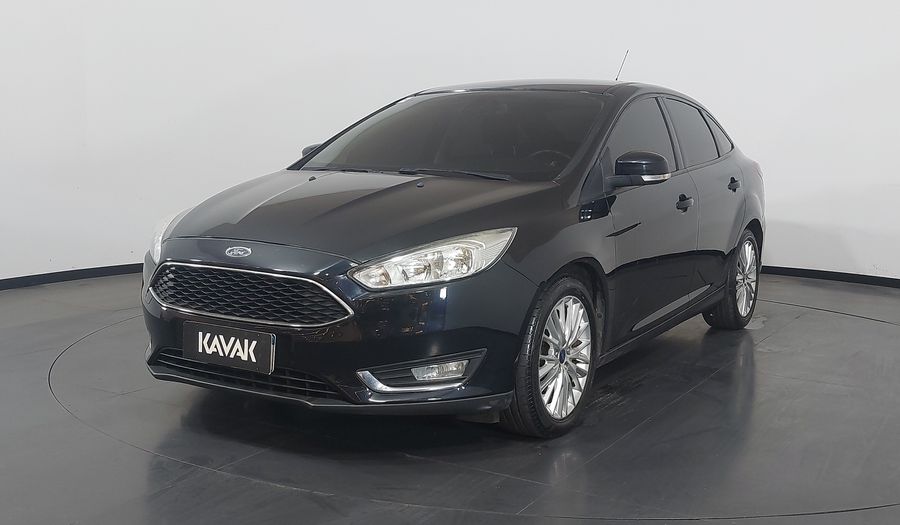 Ford Focus SE FASTBACK Sedan 2016