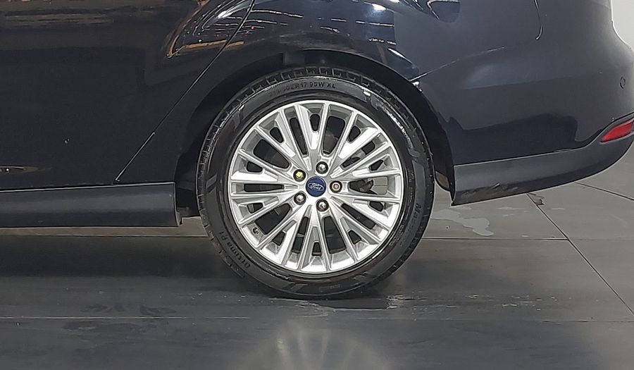 Ford Focus SE FASTBACK Sedan 2016