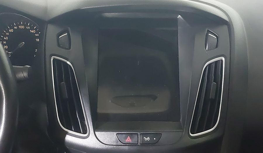 Ford Focus SE FASTBACK Sedan 2016