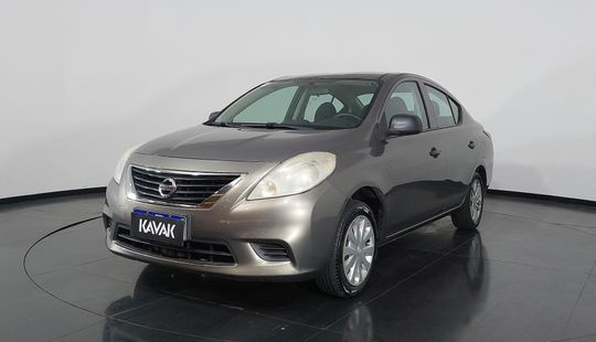 Nissan • Versa