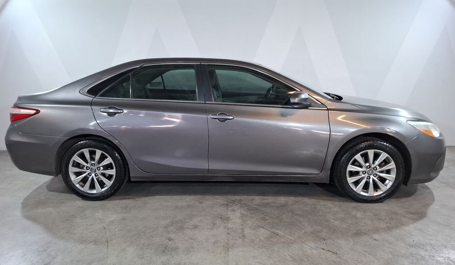 Toyota Camry 3.5 XLE V6 6AT Sedan 2016