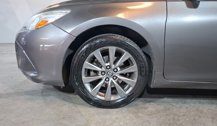 Toyota Camry 3.5 XLE V6 6AT Sedan 2016